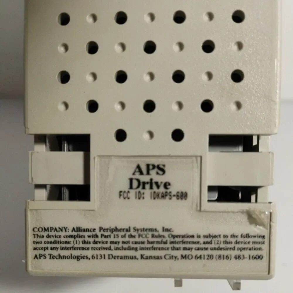 APS Drive DaTerm Digital Active Termination Beige A736303 Powers On for Parts